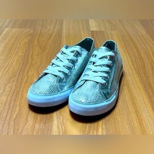 Gotta Flurt Disco II Silver Sequin Low Top Dance Hip Hop size 5.5 women’s
